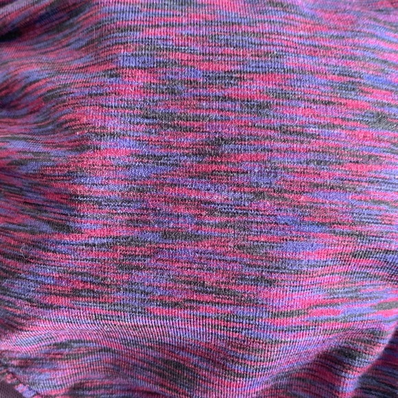 Nike Athletic Crop Top Size Small - Picture 3 of 3